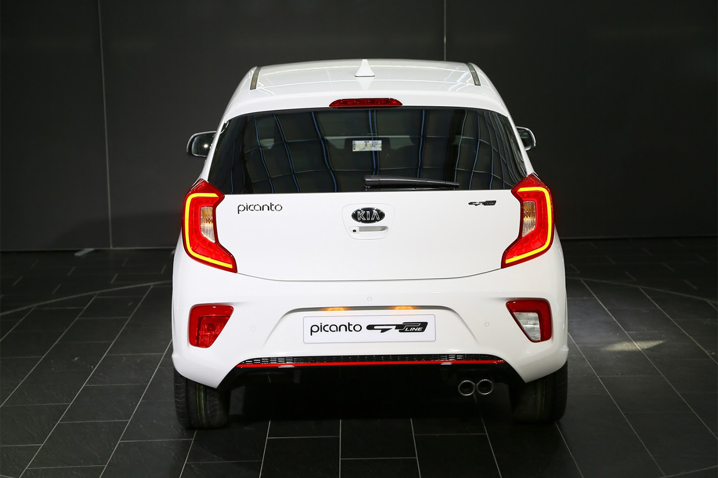 2017-kia-picanto-17.jpg