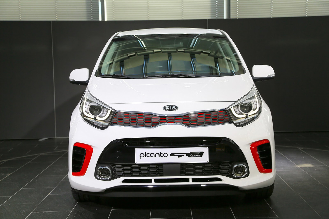 2017-kia-picanto-18.jpg